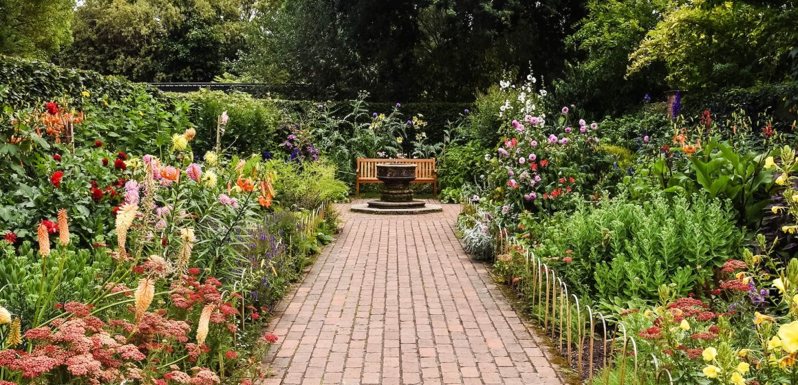 How to Add Pizzazz to Your Garden with Art Poles